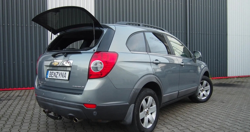 Chevrolet Captiva cena 31800 przebieg: 217000, rok produkcji 2011 z Pajęczno małe 781